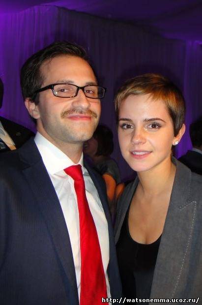 Новое фото Emma Watson с Adam Leeb с премьеры в New York