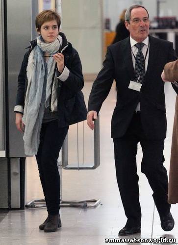 Emma Watson в аэропорту Heathrow