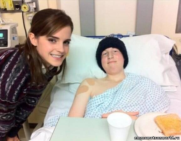 Эмма Уотсон посетила госпиталь